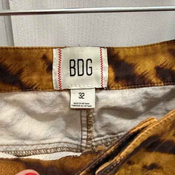Urban outfitters BDG cotton shorts like new size 32 - Picture 3 of 4